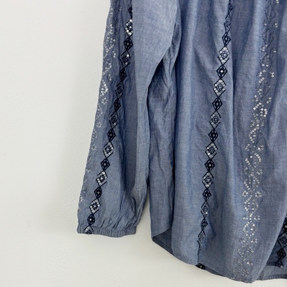 Chico’s 100% Cotton Chambray Embroidered Sequins Coastal Long Sleeves Size 2 - Picture 3 of 16